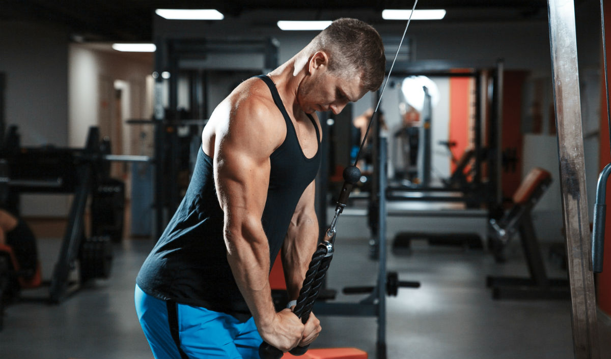 This Superset Fires Up Your Triceps And Core At The Same Time