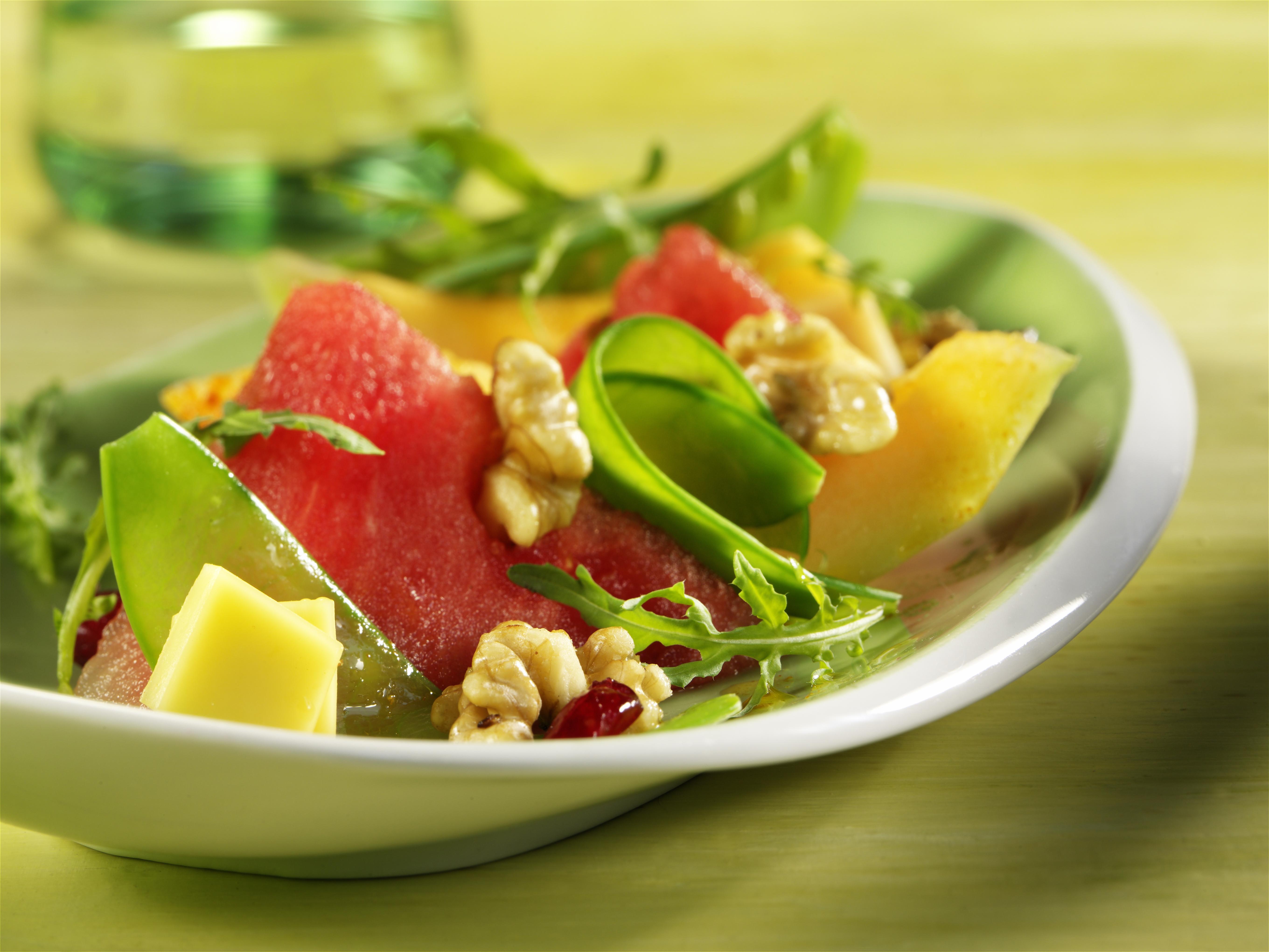 spicy summer salad with walnuts spicy summer salad with walnuts